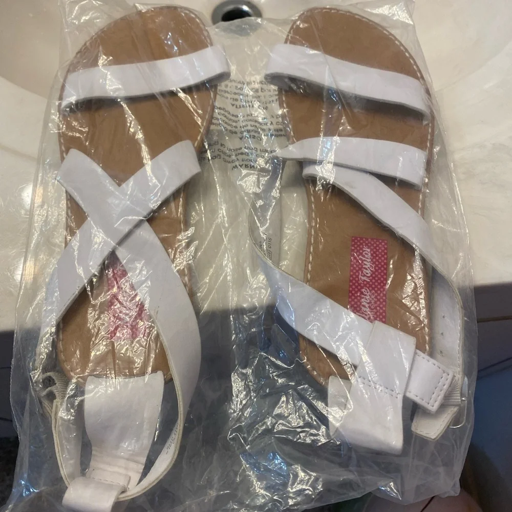 Melanie Taylor - White Strap Sandals